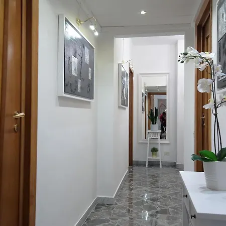 Gasthuis Stazione Centrale Suppa G & C Italia *