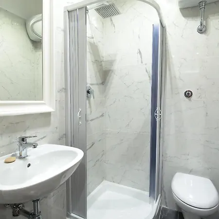 Gasthuis Stazione Centrale Suppa G & C Italia