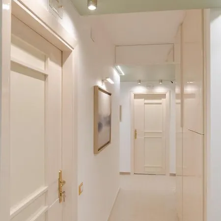 Stazione Centrale Suppa G & C Italia Gasthuis